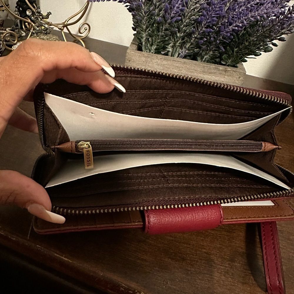 Fossil Red Leather Wristlet Wallet - Picture 6 of 6